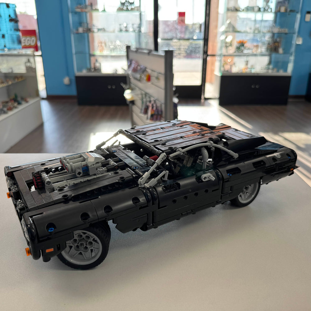 42111 Fast and Furious Dom's Dodge Charger (Previously Owned)