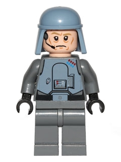 SW0579 General Maximillian Veers