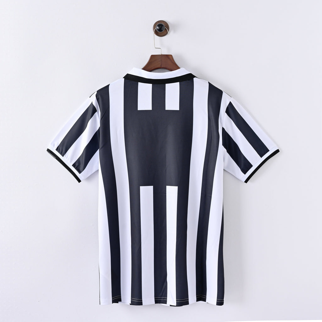 Retro Juventus Jersey 1996-97 Home Football Kit Soccer product image 2