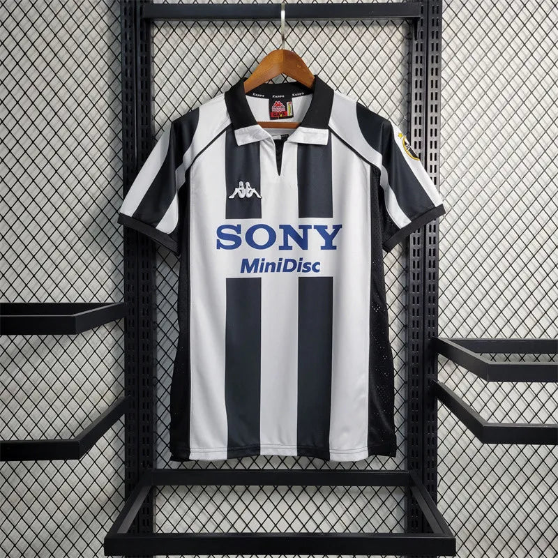 Juventus Retro Jersey 1997/98 Home Football Soccer Shirt product image 1
