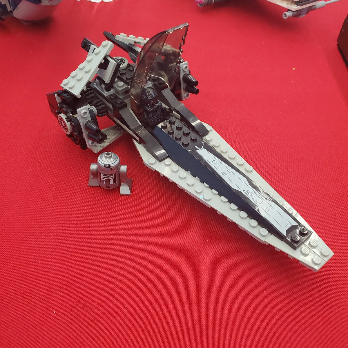 7915 Imperial V-Wing Starfighter (Previously Owned) (Retired) product image 1, provided for visual reference and product
