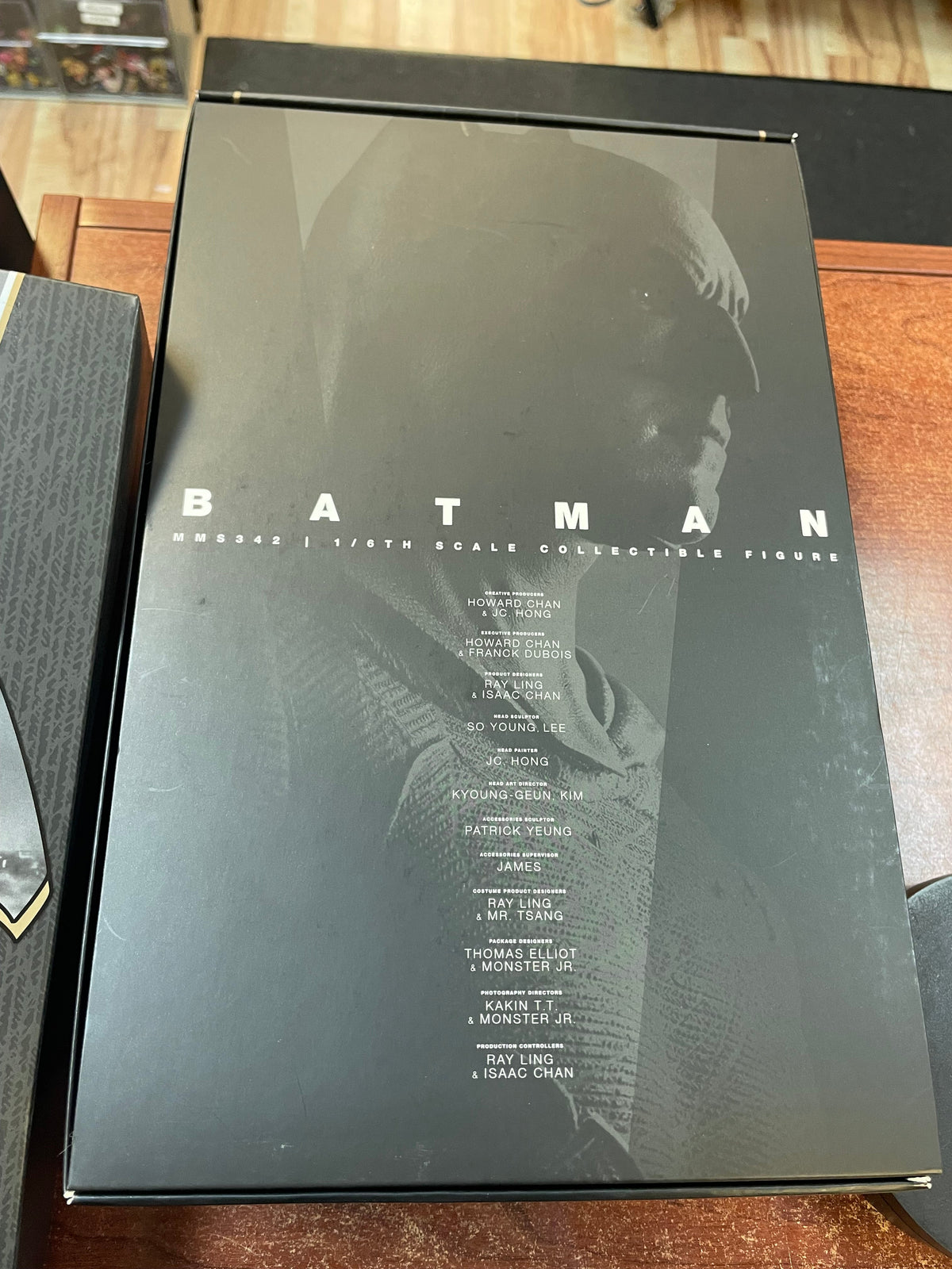 Batman With Tech Cowl MMS342 1/6 Scale (Batman VS Superman Dawn Of Justice, Hot Toys) COMPLETE product image 35, provided