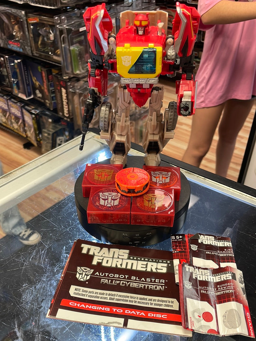Generations Blaster with Data Disk Lot (Transformers Deluxe Class, Hasbro) Complete product image 1, provided for visual