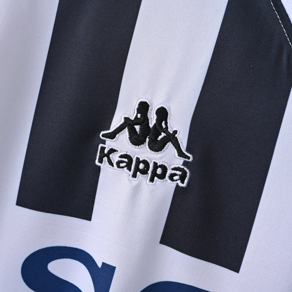 Retro Juventus Jersey 1996-97 Home Football Kit Soccer product image 6