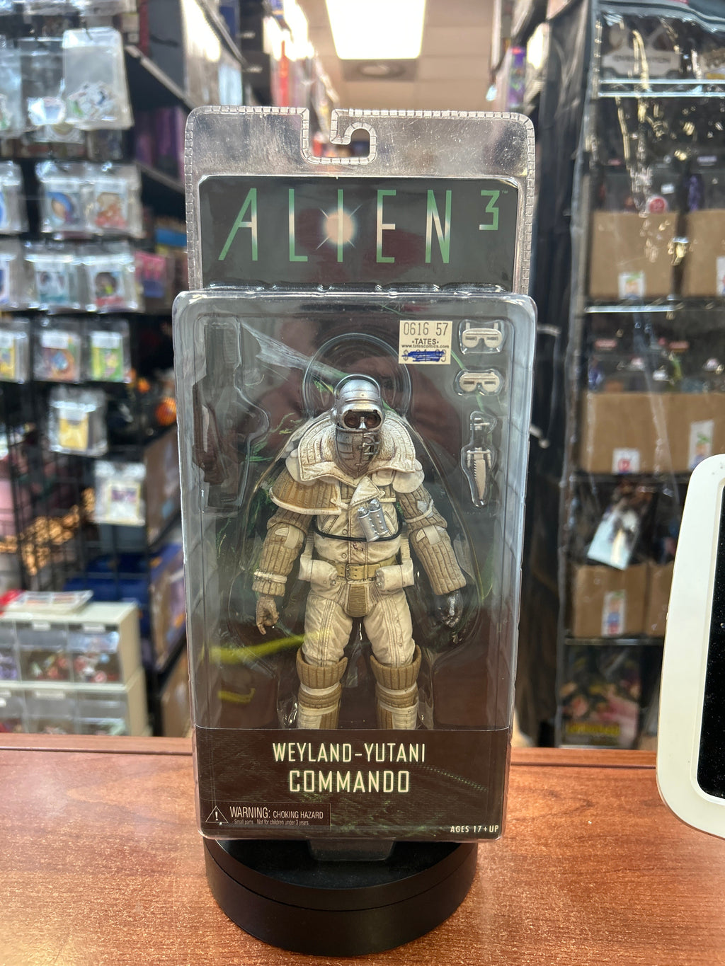 Weyland Yutani Commando (Aliens, NECA) **SEALED** product image 1, provided for visual reference and product detail review