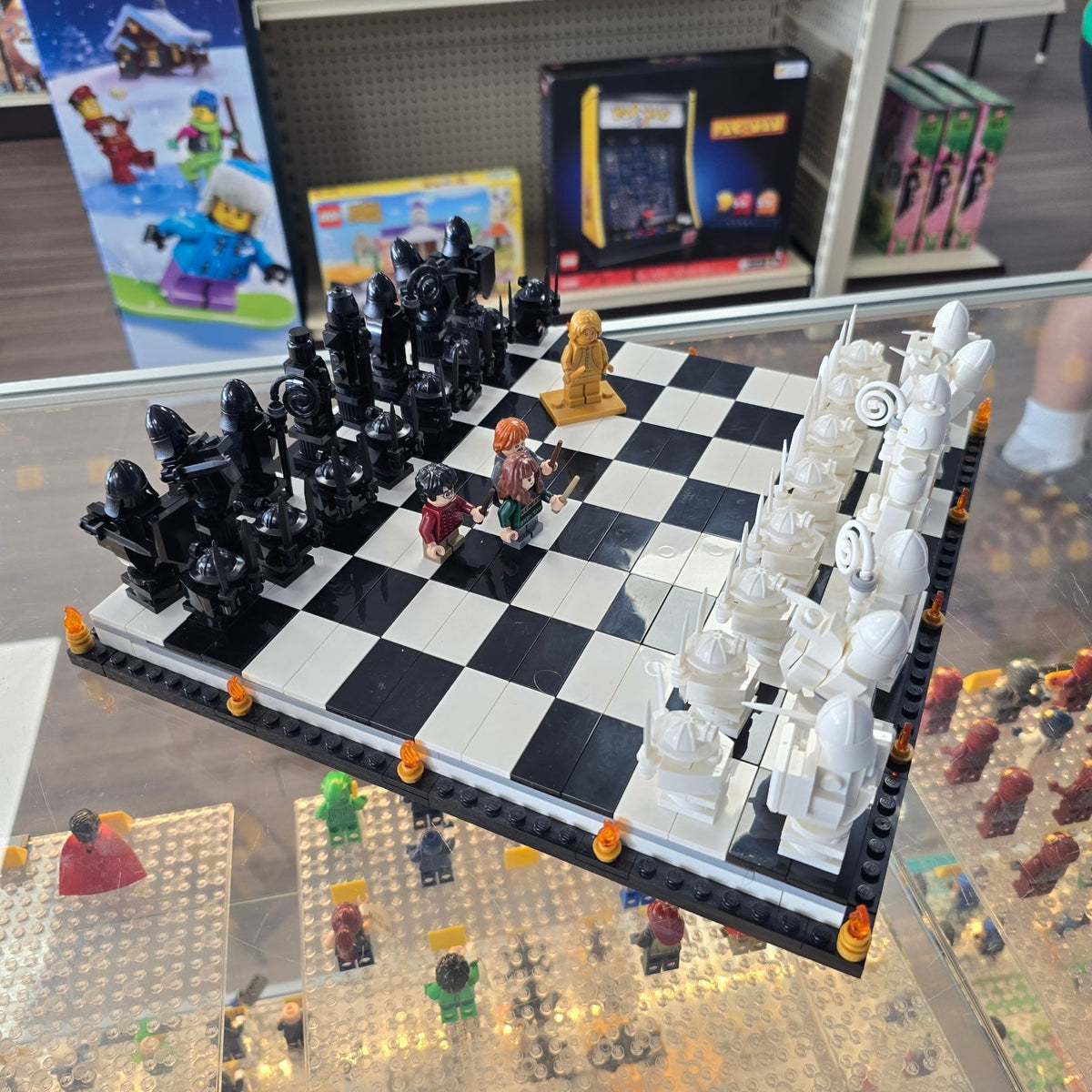 76392 Hogwarts Wizard's Chess (Previously Owned) (Retired) product image 1, provided for visual reference and product detail