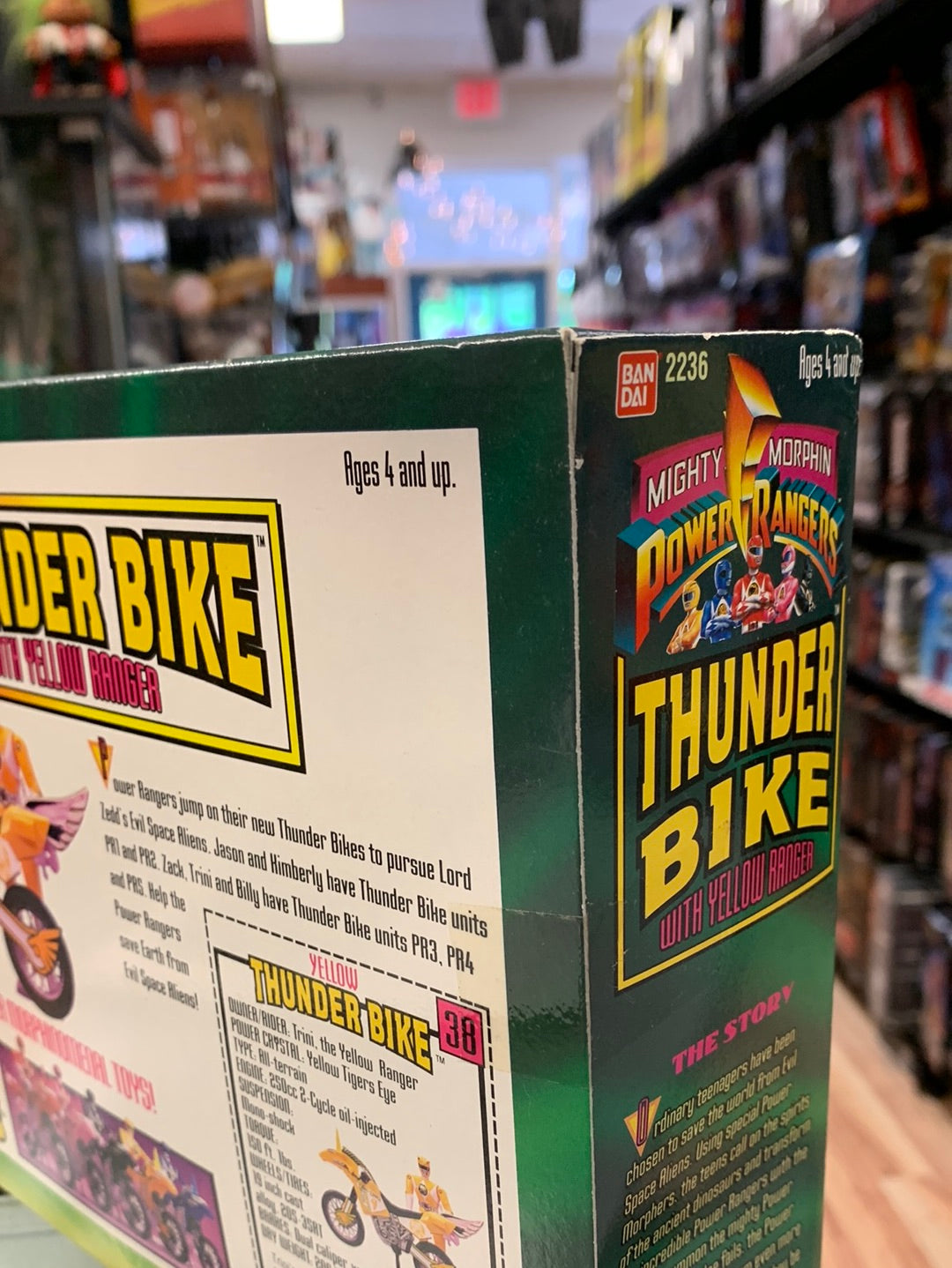 Yellow Ranger with Thunder Bike (Vintage MMPR Power Rangers, Bandai) product image 11, provided for visual reference and