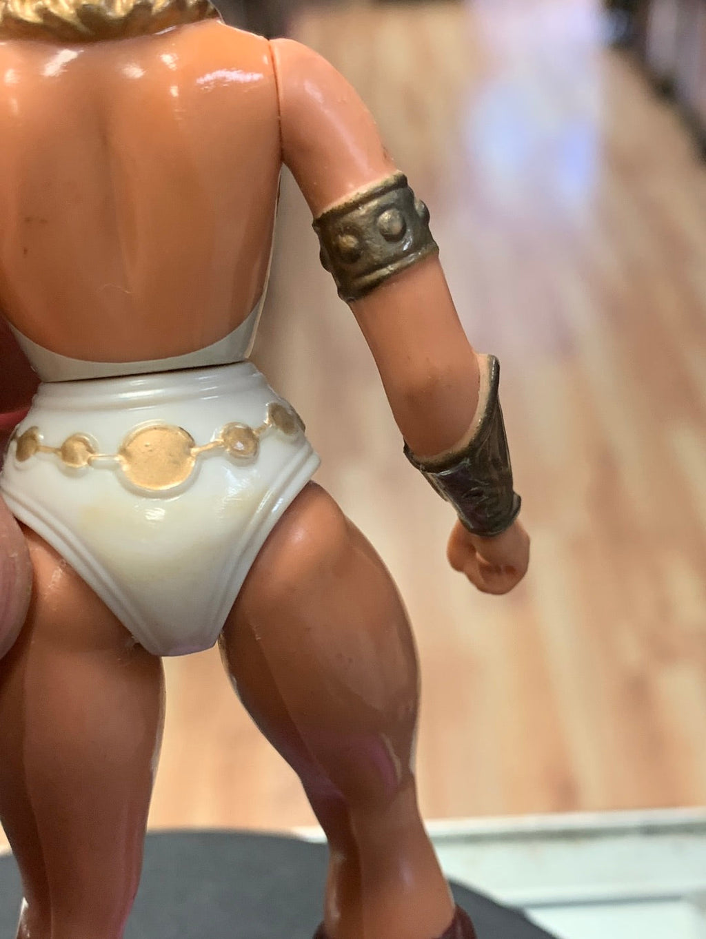 Brown Hair Teela 7153 (Vintage MOTU Masters of The Universe, Mattel) Complete product image 7, provided for visual reference