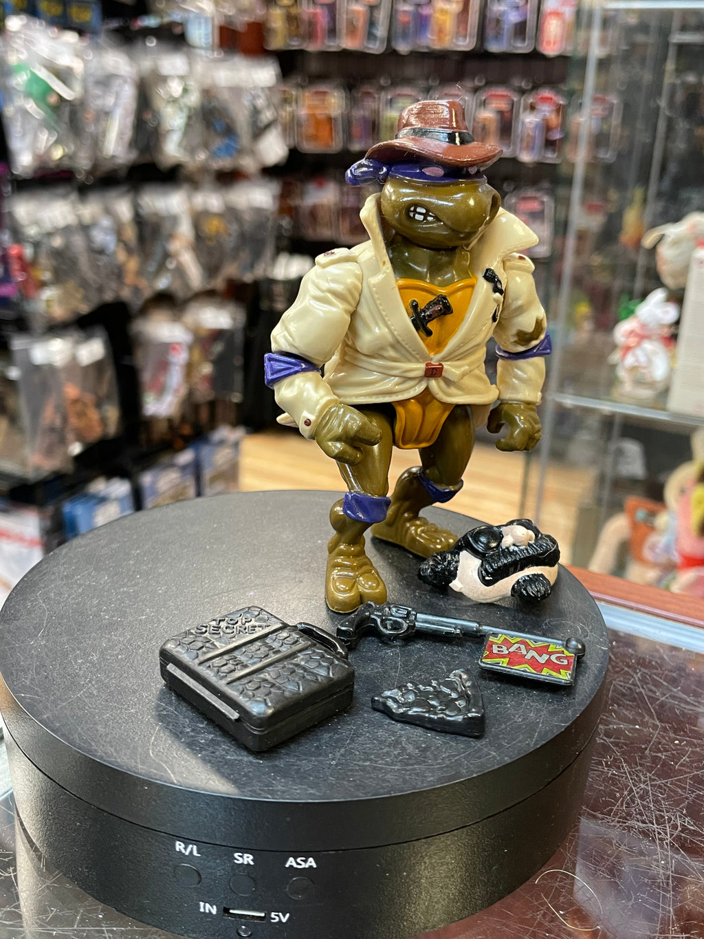 Undercover Donatello 2456 (TMNT Ninja Turtles, Playmates) **COMPLETE** product image 3, provided for visual reference and
