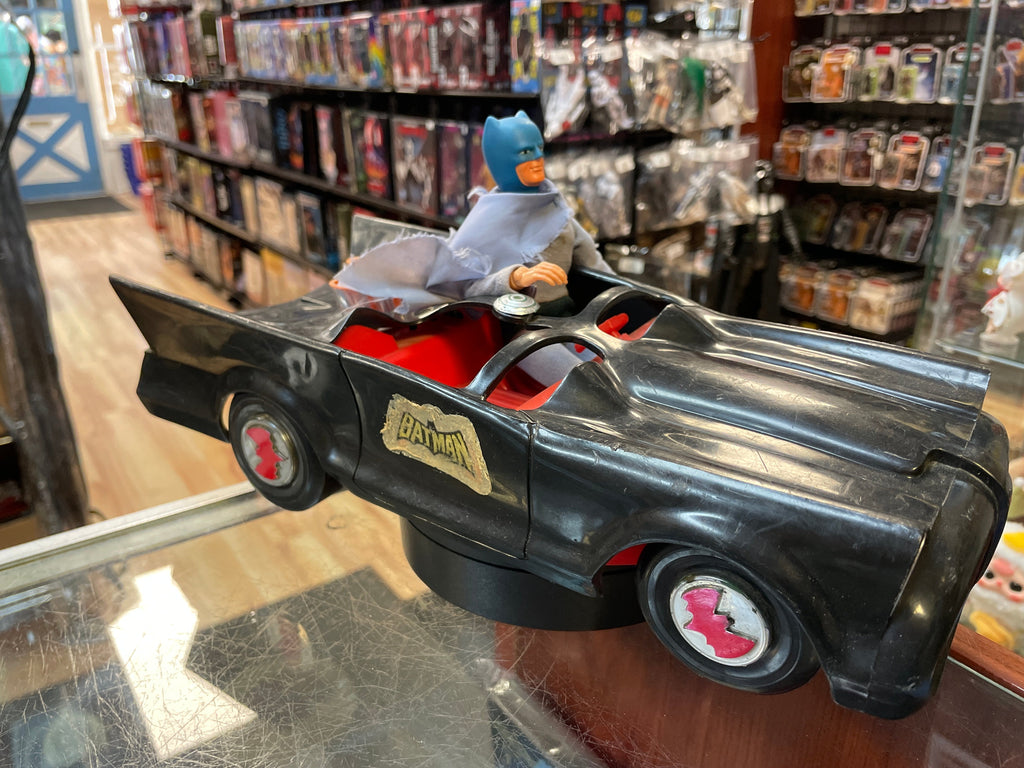 1974 Batman & Batmobile (Vintage Mego, DC Comics) COMPLETE product image 2, provided for visual reference and product detail