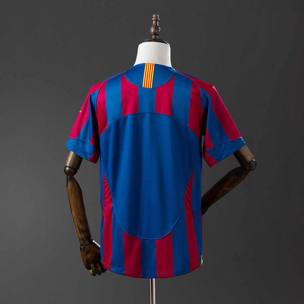 Barcelona Jersey 2005-06 Home Retro Football Kit product image 2