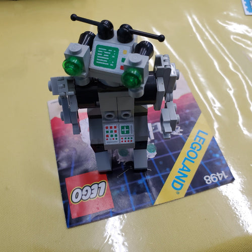 1498 Space Spy-Bot (Retired) (Previously Owned) product image 1, provided for visual reference and product detail review