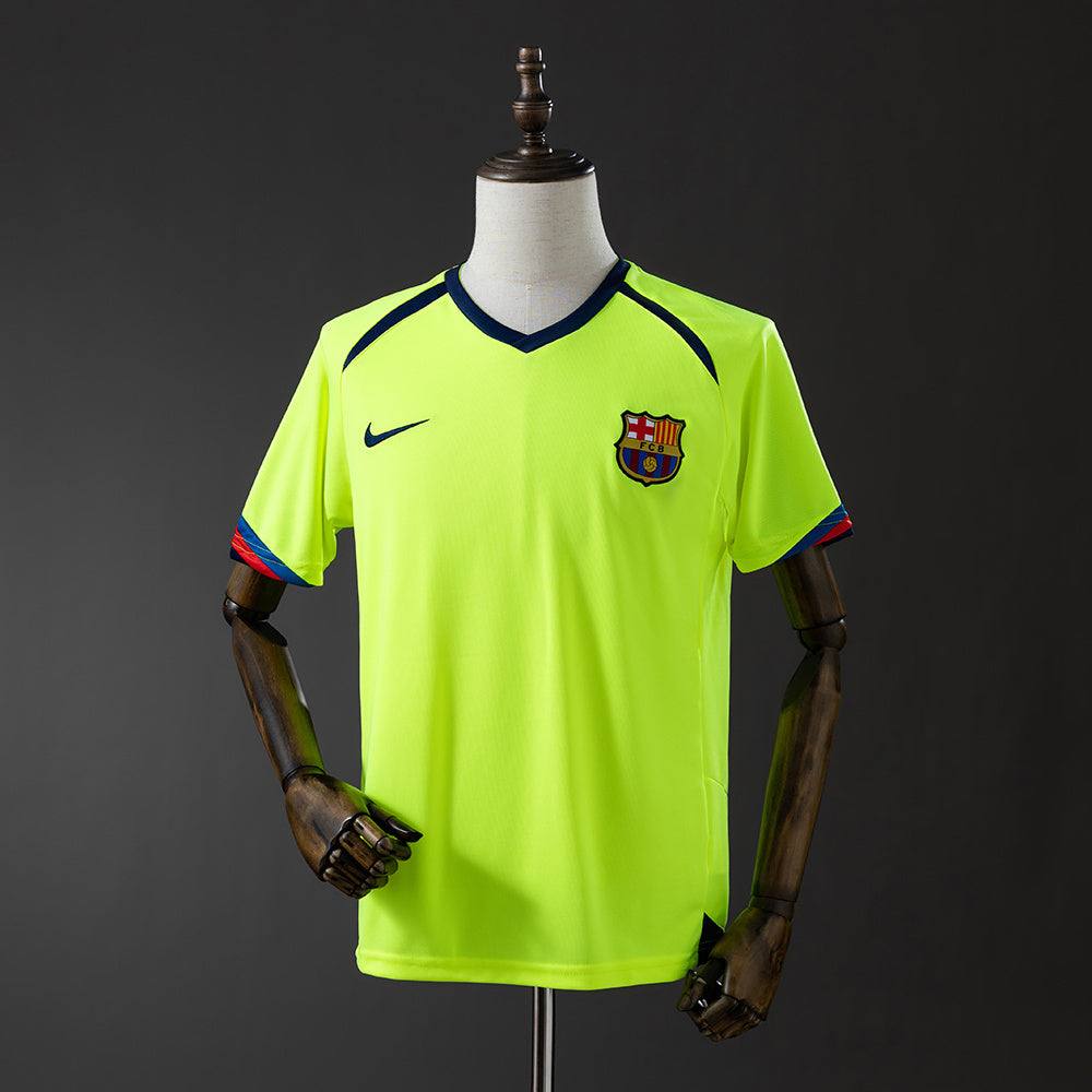 Barcelona Jersey 2005-06 Away Retro Football Kit product image 1