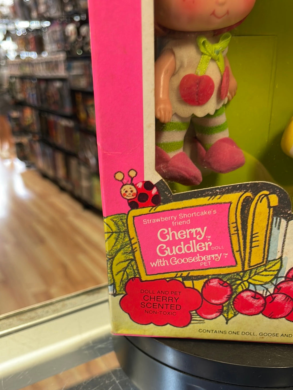 Cherry Cuddler with Gooseberrry (Vintage Strawberry Shortcake, Kenner) Open Box product image 5, provided for visual