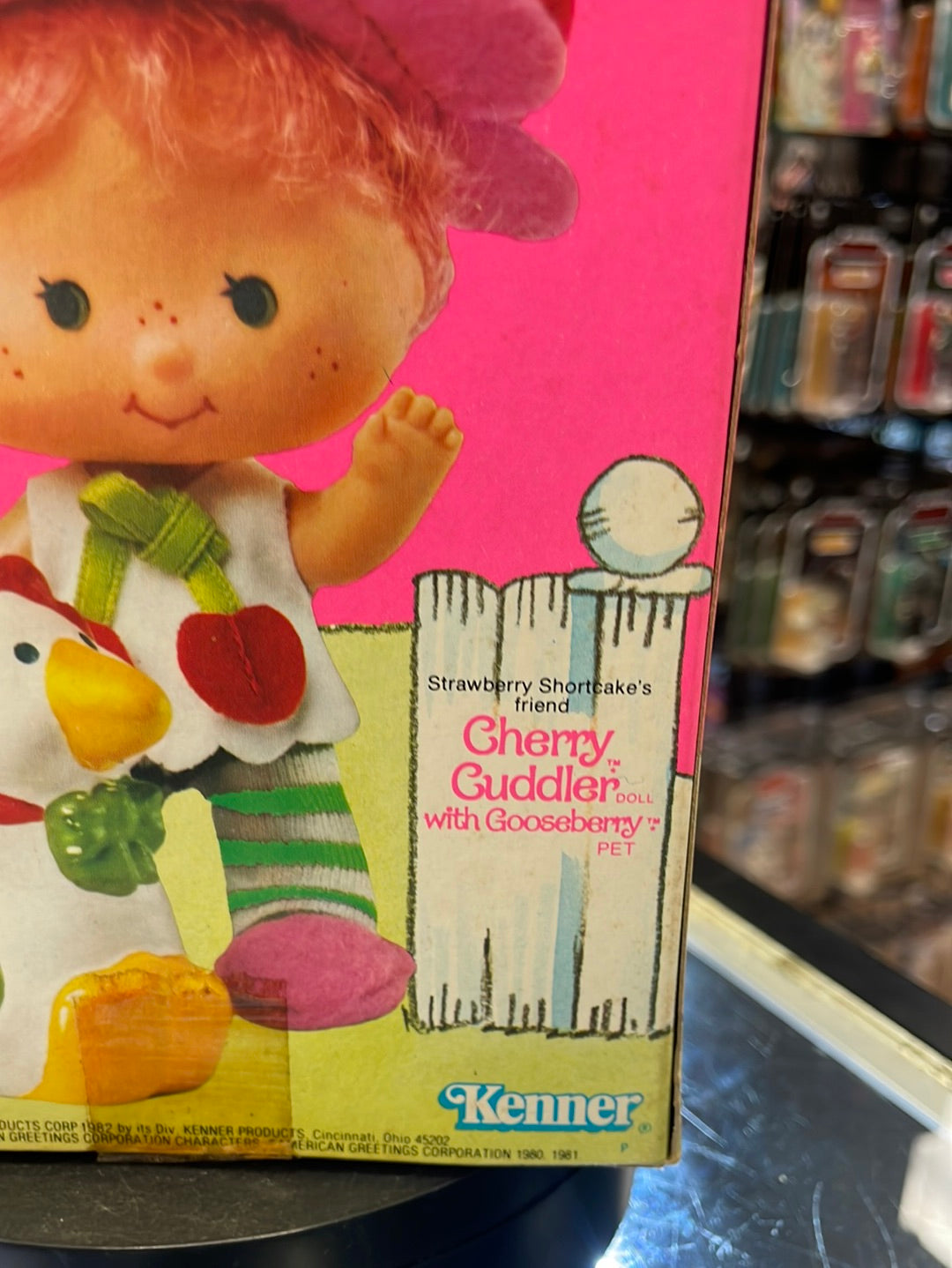 Cherry Cuddler with Gooseberrry (Vintage Strawberry Shortcake, Kenner) Open Box product image 9, provided for visual