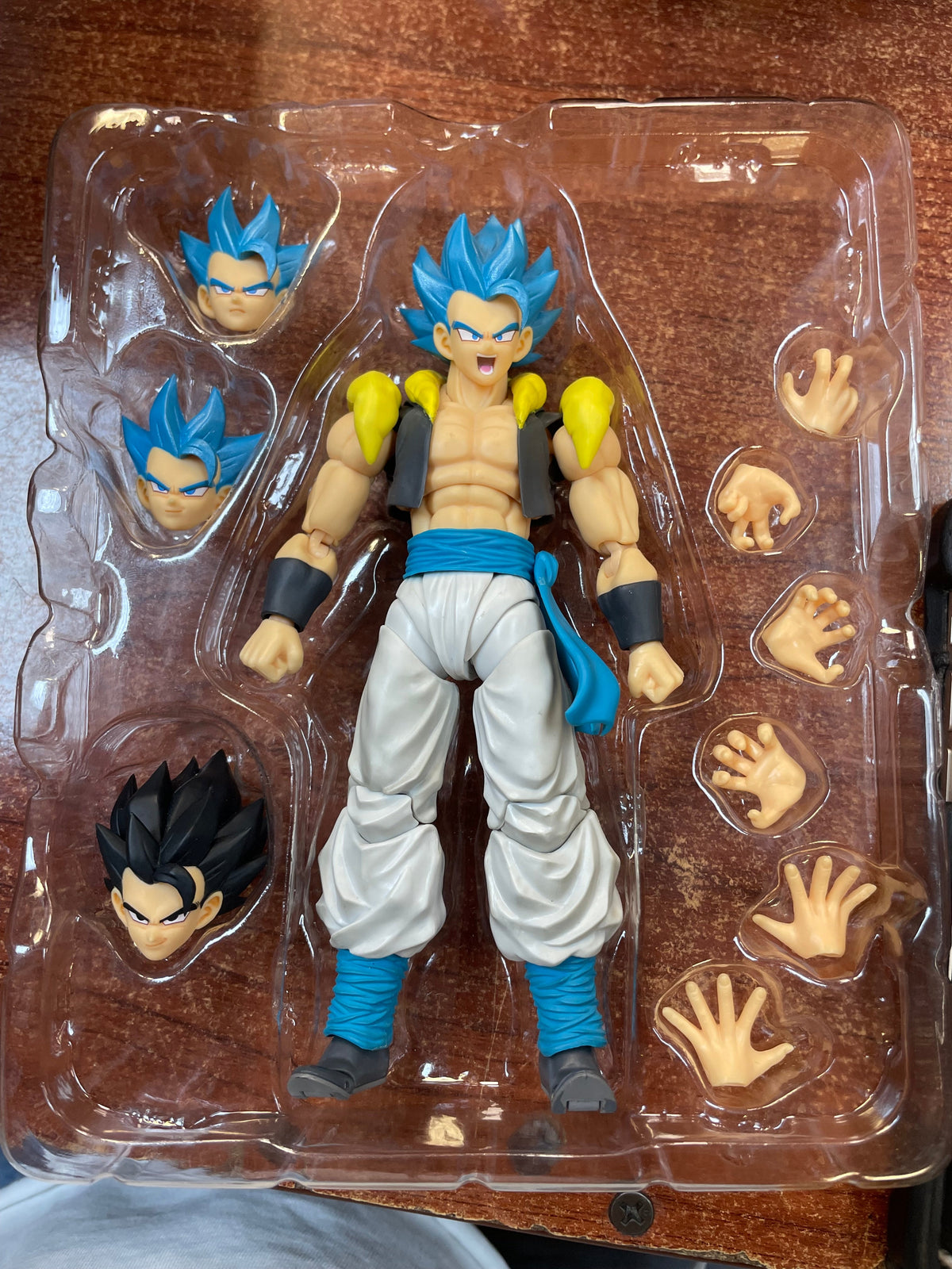 Super Saiyan God Gegeta (Dragon Ball, Bandai SH Figuarts) *COMPLETE* product image 9, provided for visual reference and