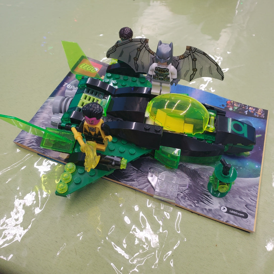 76025 Green Lantern vs. Sinestro (Retired) (Previously Owned) product image 1, provided for visual reference and product