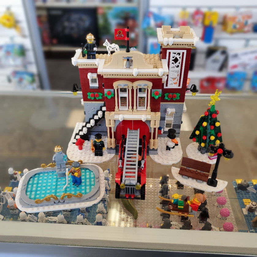 10263 Winter Village Fire Station (Retired) (Previously Owned) product image 1, provided for visual reference and product
