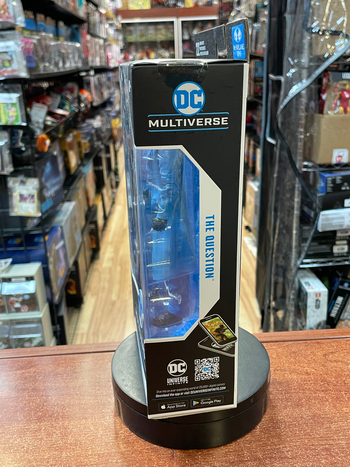 The Question -CHASE- (McFarlane, DC Multiverse) **SEALED** product image 2, provided for visual reference and product detail
