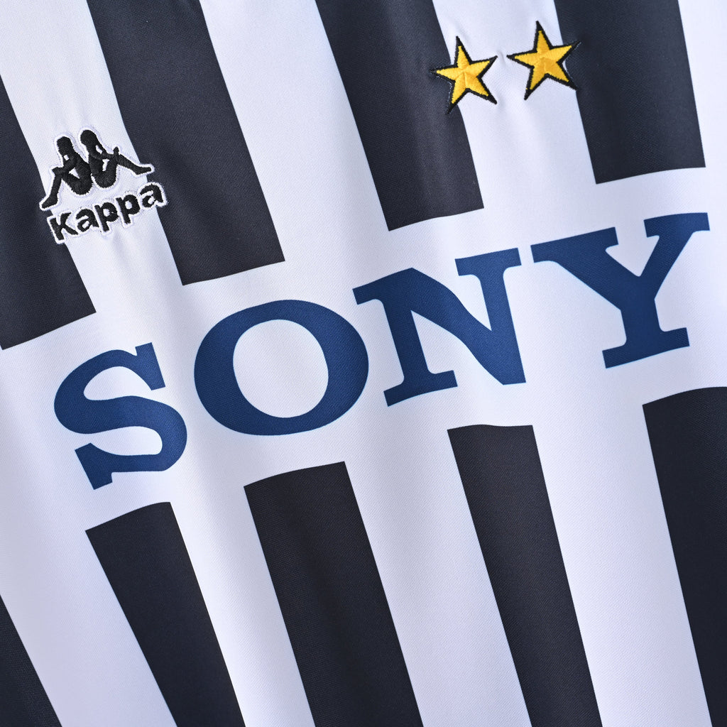 Retro Juventus Jersey 1996-97 Home Football Kit Soccer product image 4