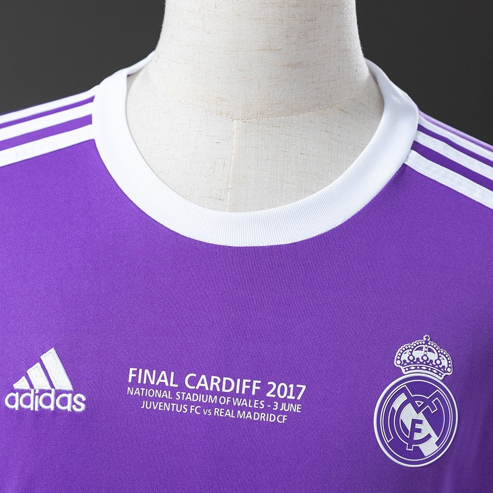 Real Madrid Jersey 2016/17 Third Retro Football Kit product image 3