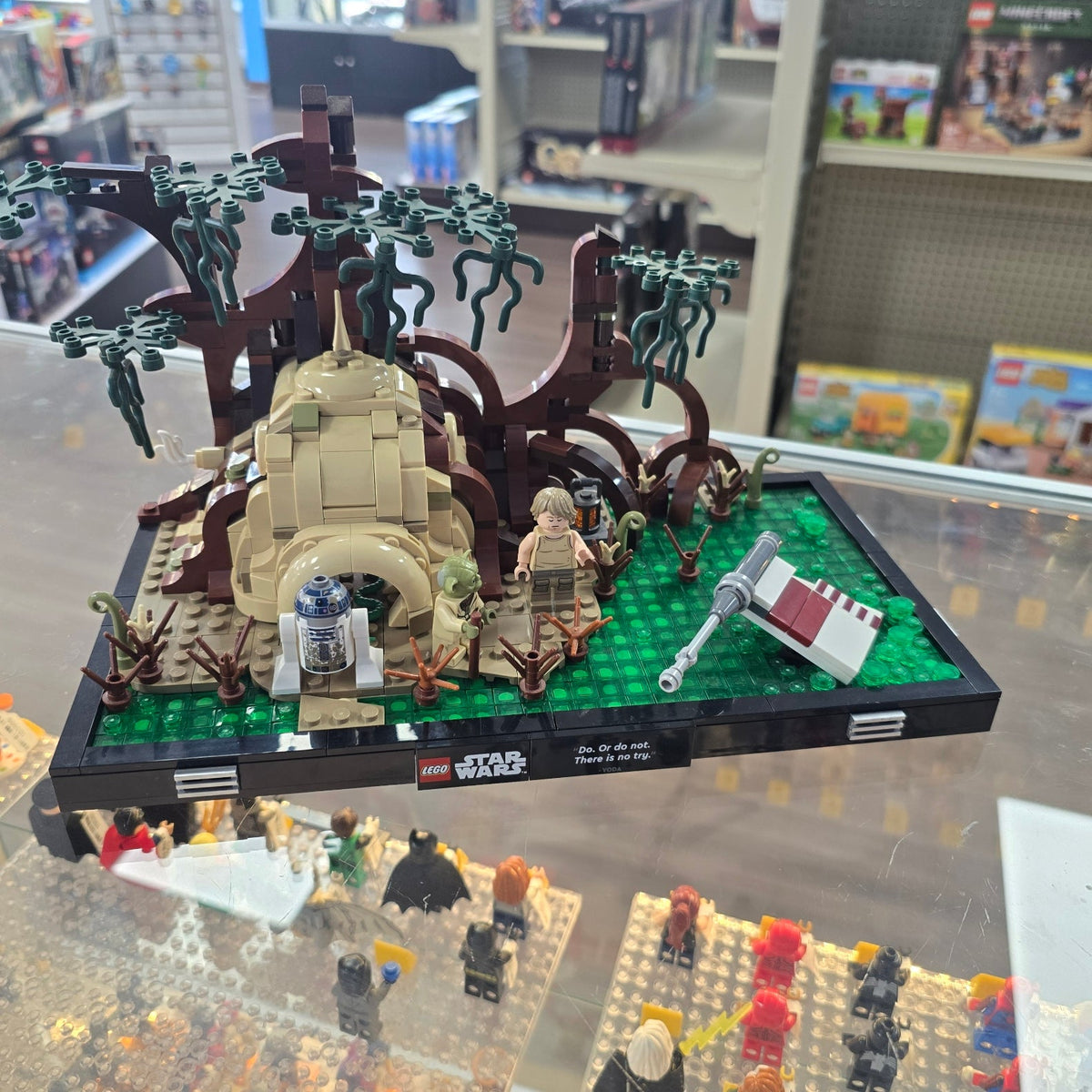 75330 Dagobah Jedi Training Diorama (Previously Owned) product image 1, provided for visual reference and product detail