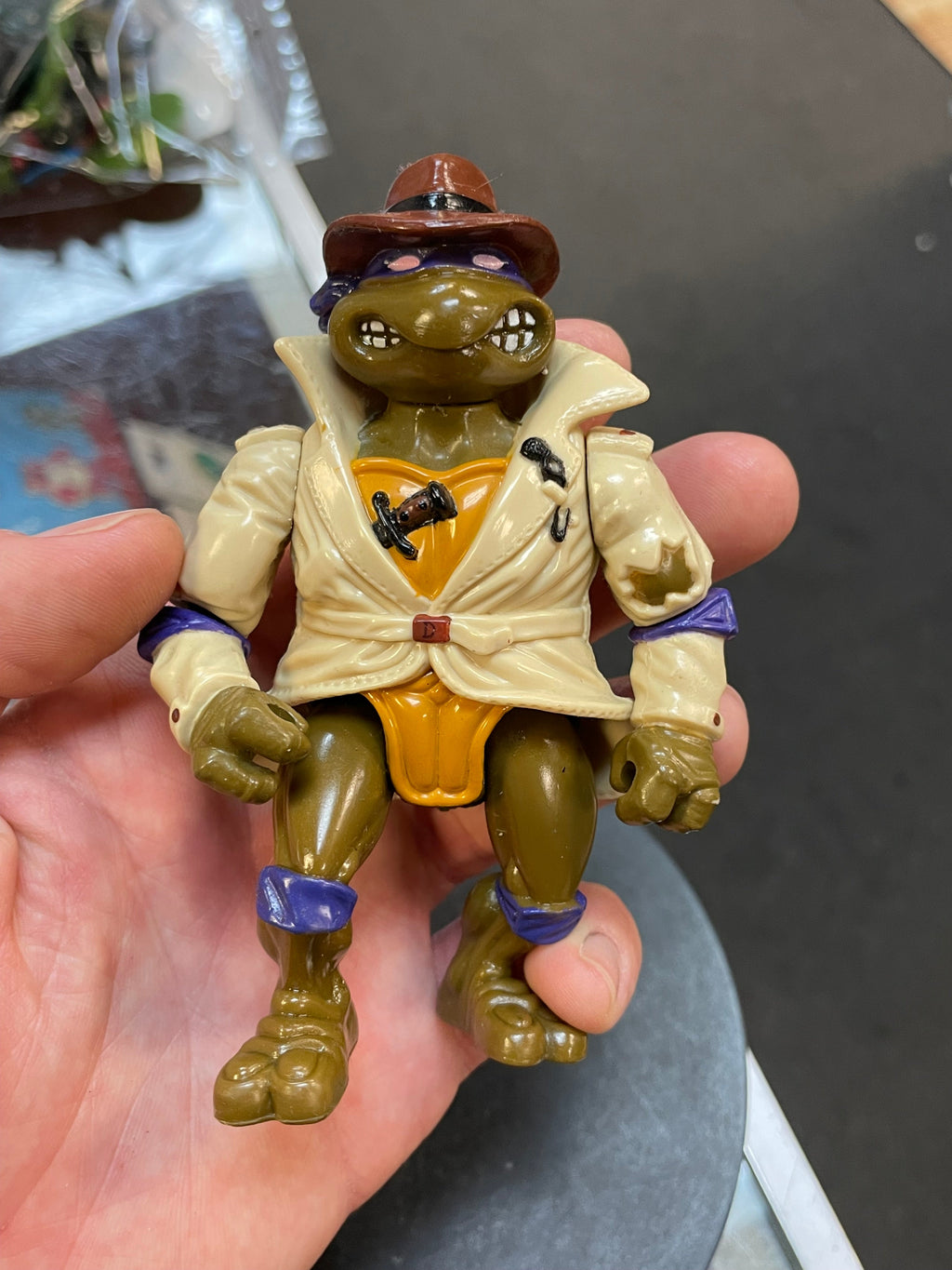 Undercover Donatello 2456 (TMNT Ninja Turtles, Playmates) **COMPLETE** product image 5, provided for visual reference and