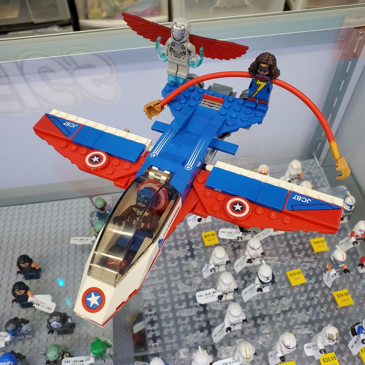 76076 Captain America Jet Pursuit (Retired) (Previously Owned) product image 1, provided for visual reference and product