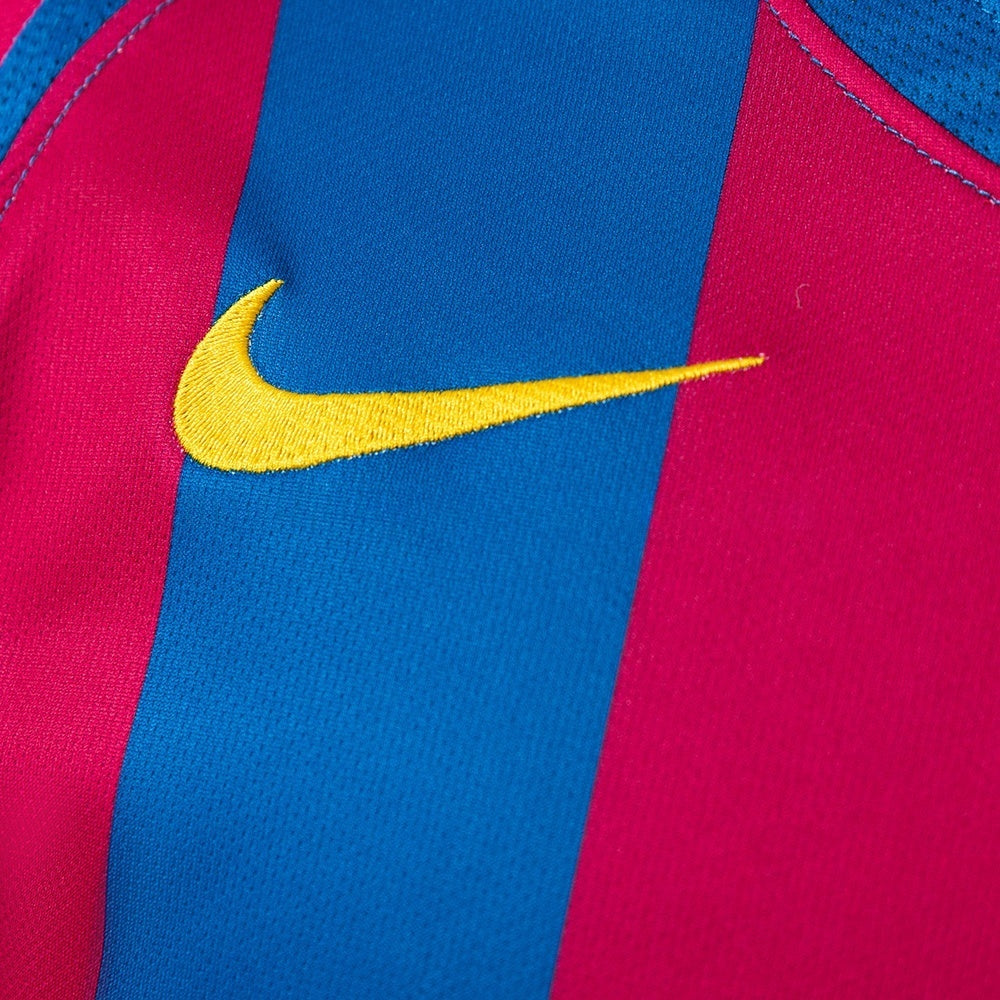 Barcelona Jersey 2005-06 Home Retro Football Kit product image 4