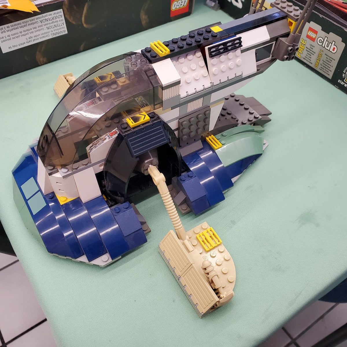 7153 Jango Fett's Slave I (Retired) (Previously Owned) product image 1, provided for visual reference and product detail