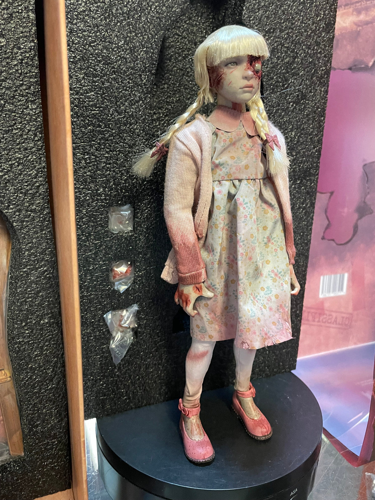 Katty The Twin BIT008A 1/6 Scale (Asmus Toys, Bitten Series) COMPLETE product image 3, provided for visual reference and