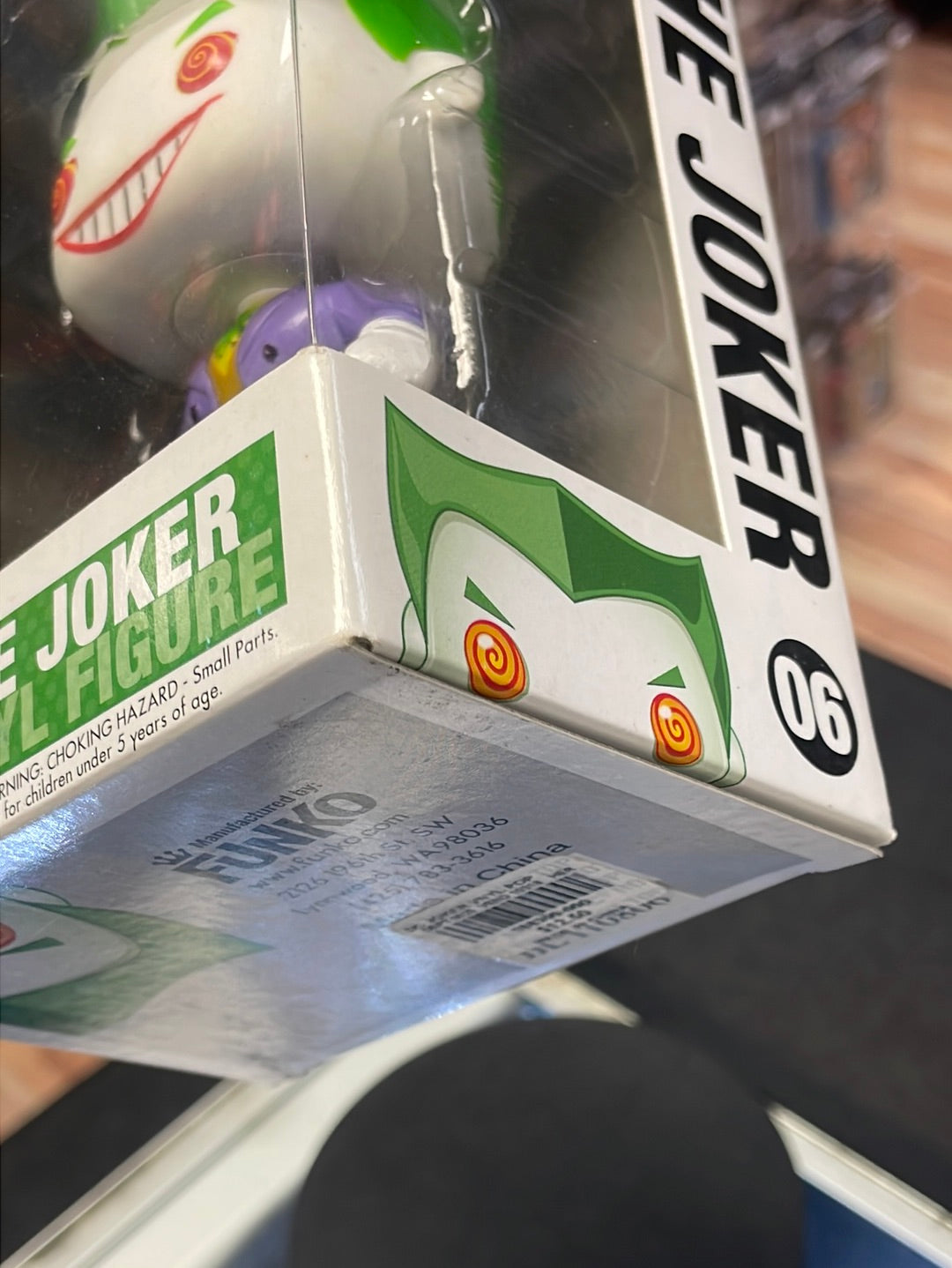 Joker 06 Large Font (Funko Pop! DC Universe) product image 11, provided for visual reference and product detail review