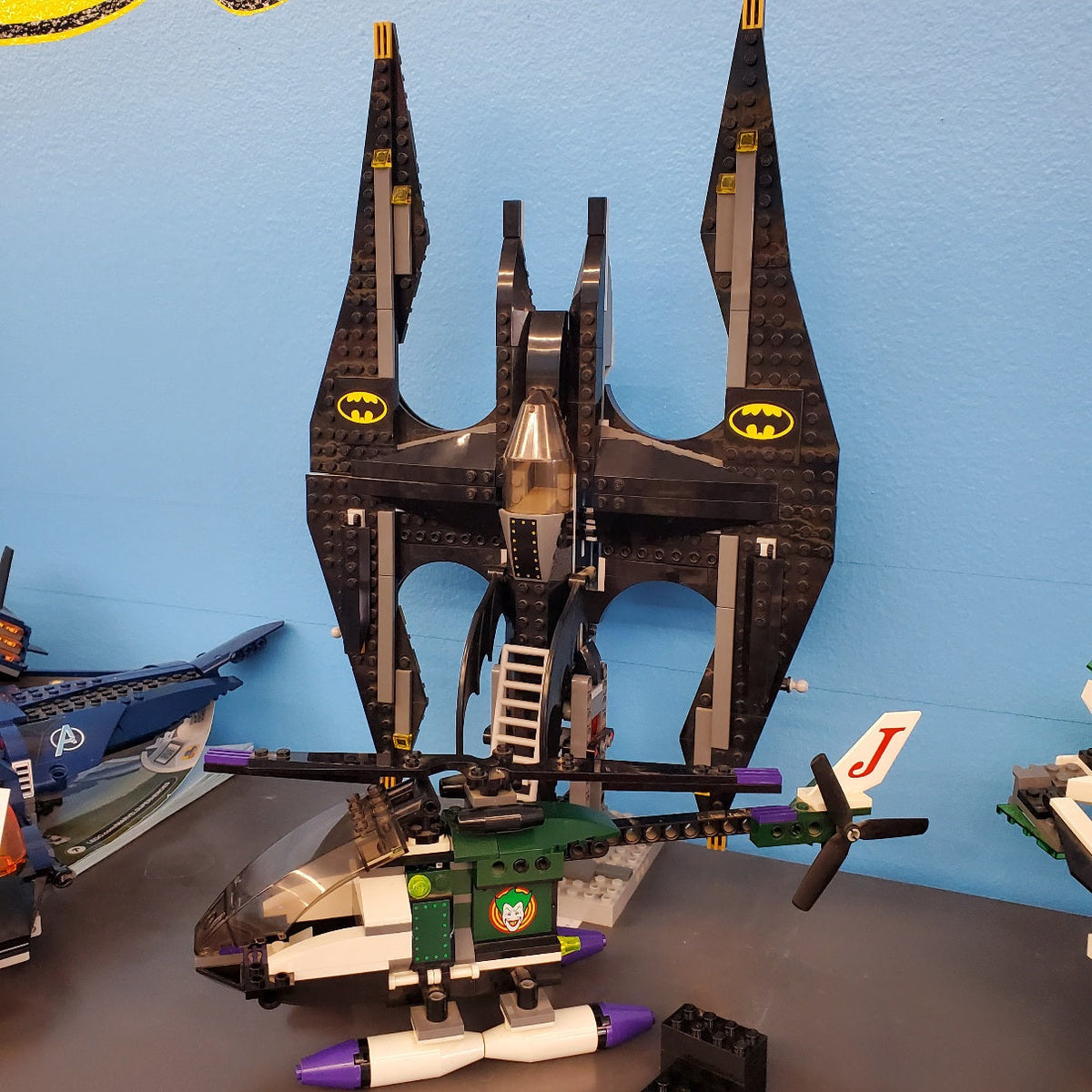 7782 The Batwing: The Joker's Aerial Assault (Retired) (Previously Owned) product image 1, provided for visual reference and