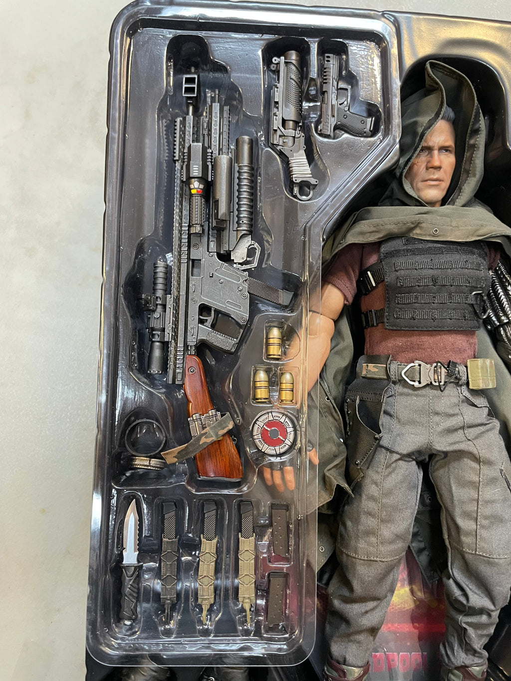 Cable With Exclusive Shield MMS583 1/6 Scale (Deadpool 2, Hot Toys) COMPLETE product image 18, provided for visual reference