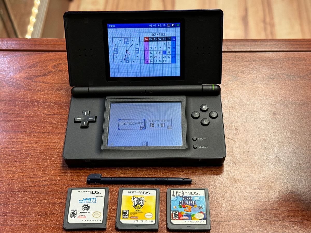DS Lite Navy Blue 522940 (Nintendo, Handheld Gaming) product image 3, provided for visual reference and product detail review