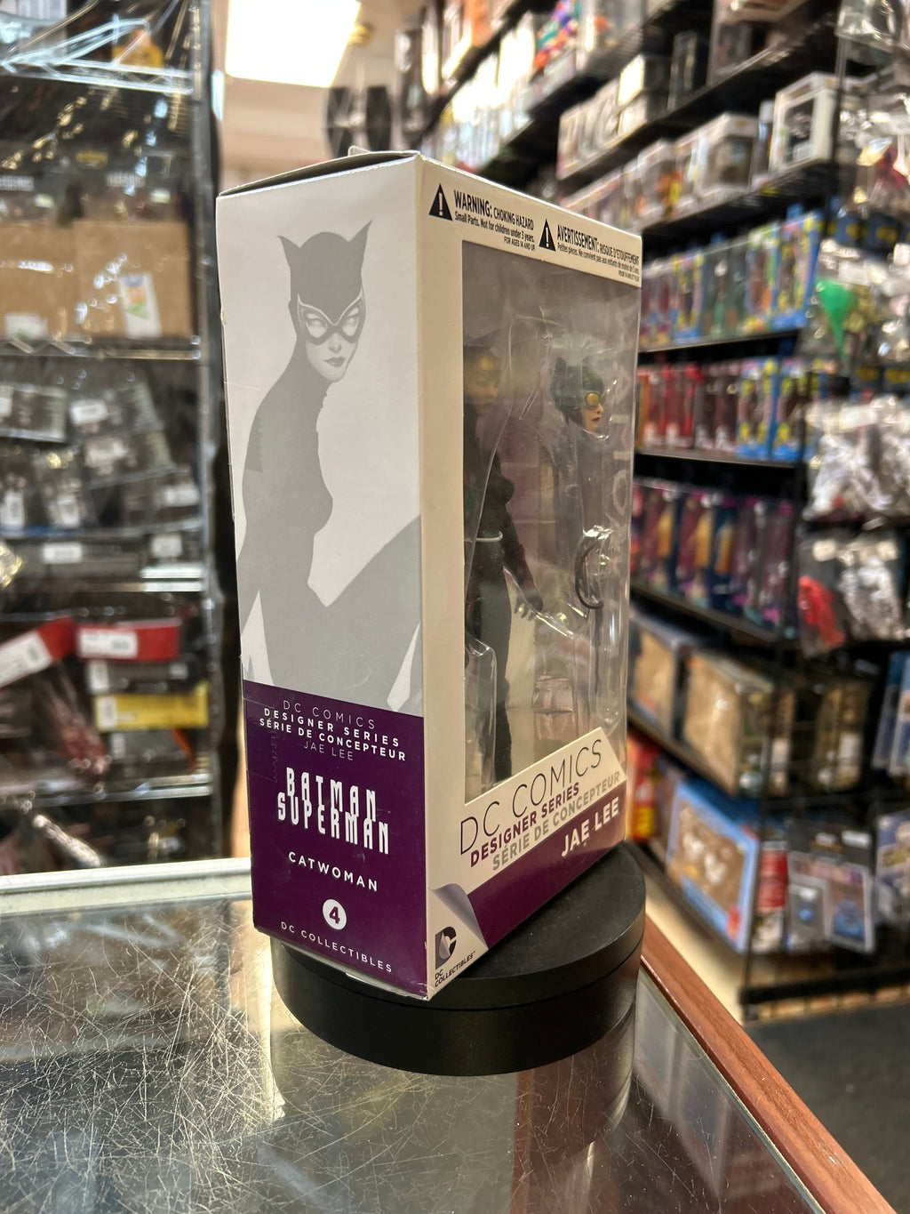 Catwoman -Jae Lee- (DC Direct, Designer Series) **SEALED** product image 2, provided for visual reference and product detail