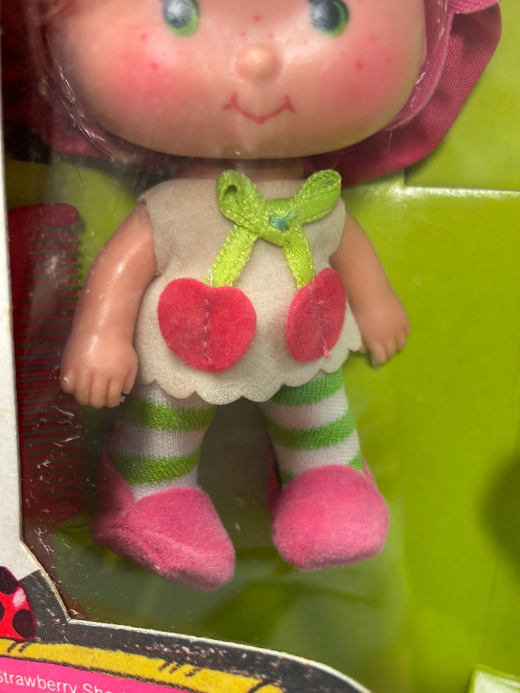 Cherry Cuddler with Gooseberrry (Vintage Strawberry Shortcake, Kenner) Open Box product image 12, provided for visual