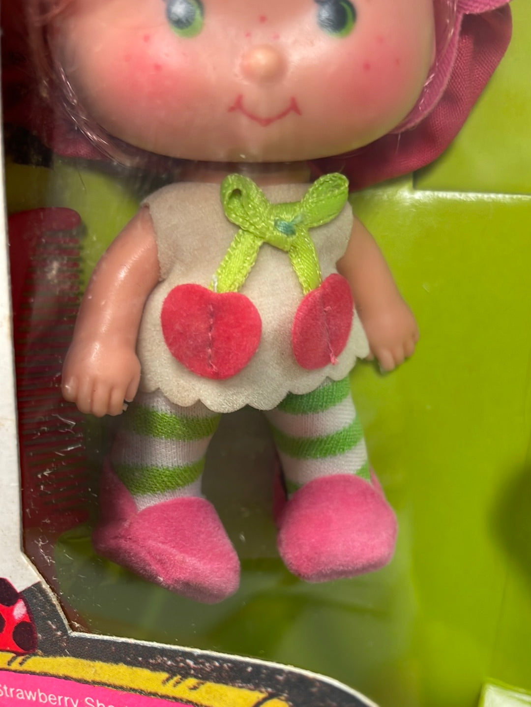 Cherry Cuddler with Gooseberrry (Vintage Strawberry Shortcake, Kenner) Open Box product image 12, provided for visual