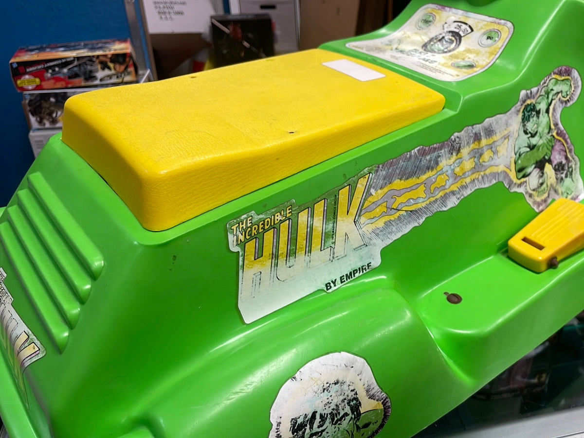 Incredible Hulk Power Mobile Peddle Car (Vintage Marvel, Empire) product image 15, provided for visual reference and product