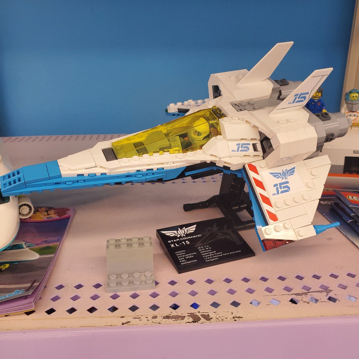 76832 XL-15 Spaceship (Previously Owned) product image 1, provided for visual reference and product detail review