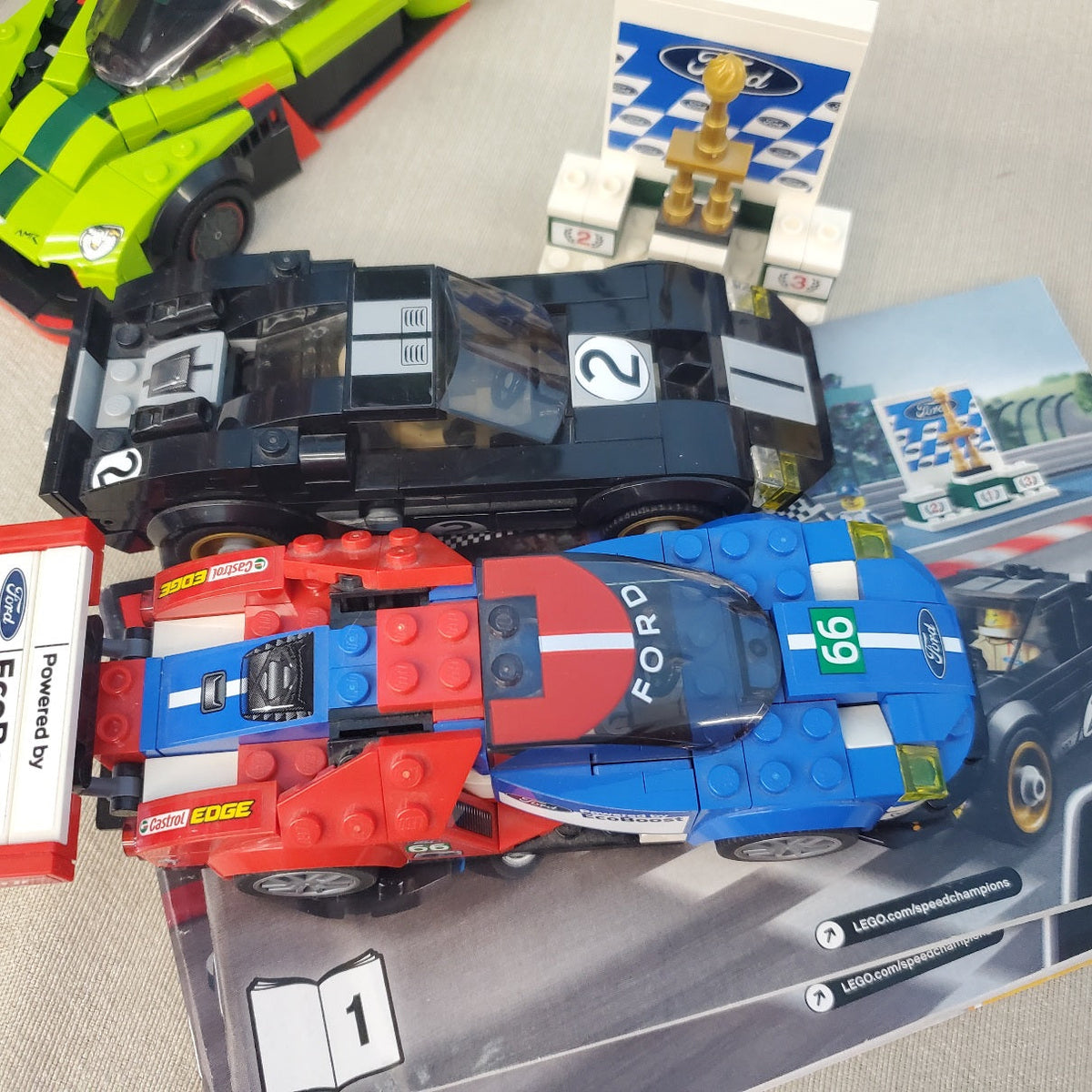 75881 2016 Ford GT & 1966 Ford GT40 (Retired) (Previously Owned) product image 1, provided for visual reference and product