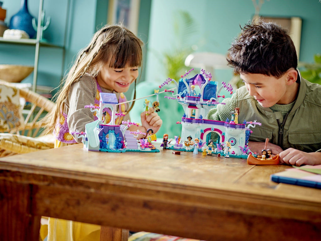 43215 The Enchanted Treehouse product image 3, provided for visual reference and product detail review