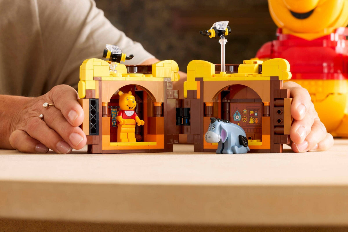 43300 Winnie the Pooh product image 4, provided for visual reference and product detail review