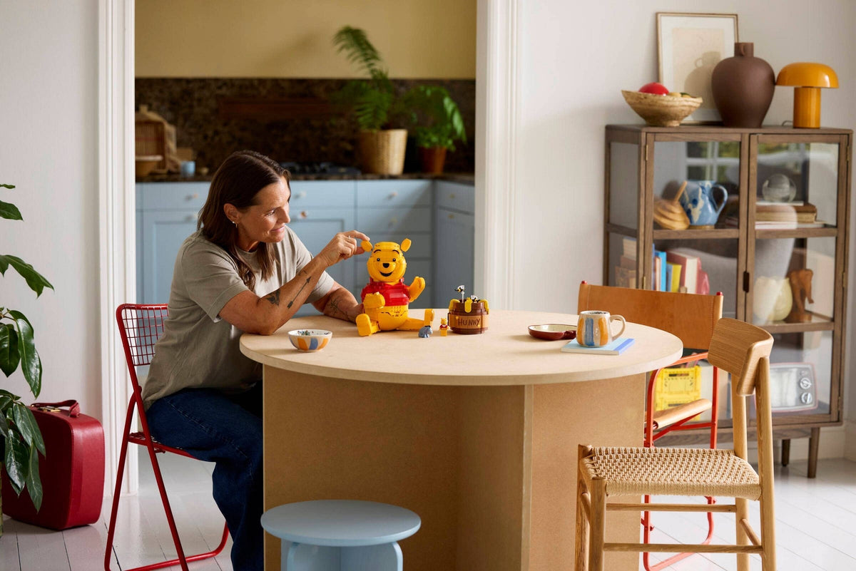43300 Winnie the Pooh product image 8, provided for visual reference and product detail review