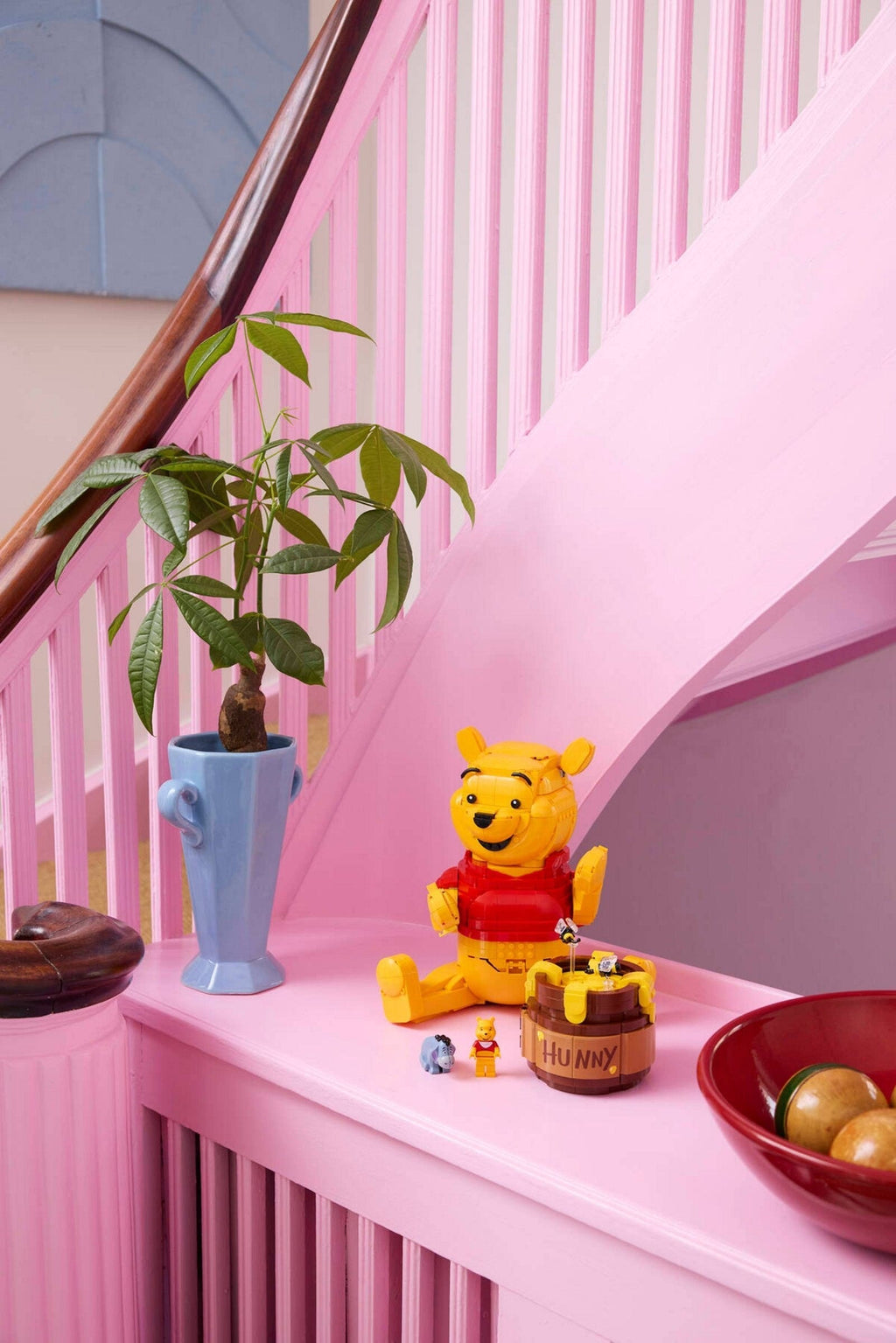 43300 Winnie the Pooh product image 12, provided for visual reference and product detail review