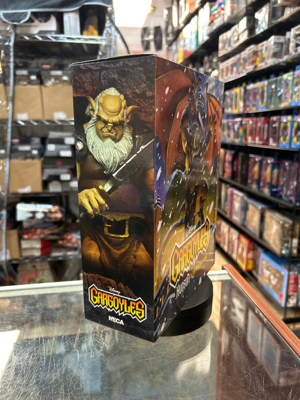 Hudson Ultimate (Disney Gargoyles, Neca) **SEALED** product image 2, provided for visual reference and product detail review