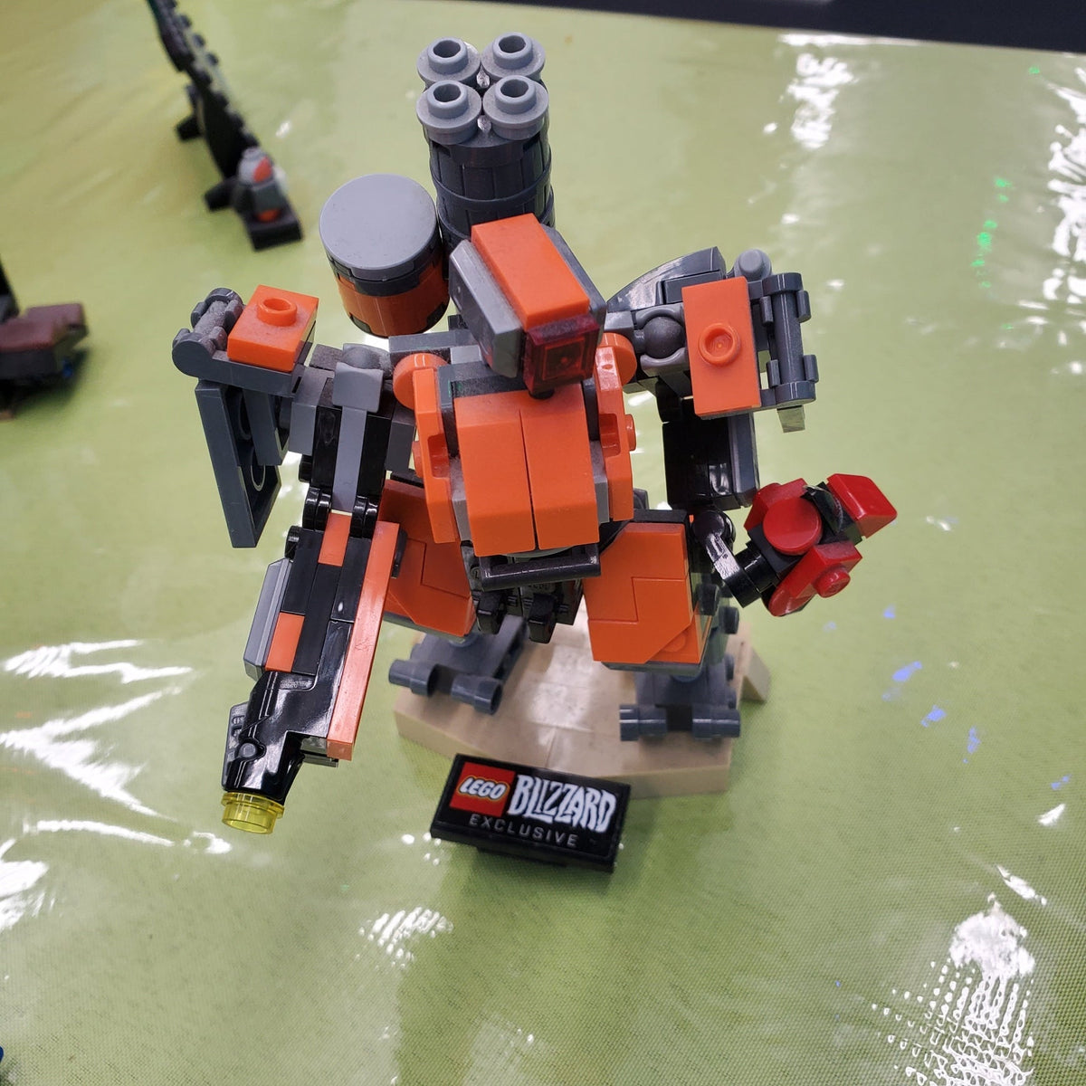 75987 Omnic Bastion (Retired) (Previously Owned) product image 1, provided for visual reference and product detail review