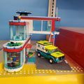 60330 City Hospital (Retired) (Previously Owned) product image 1, provided for visual reference and product detail review