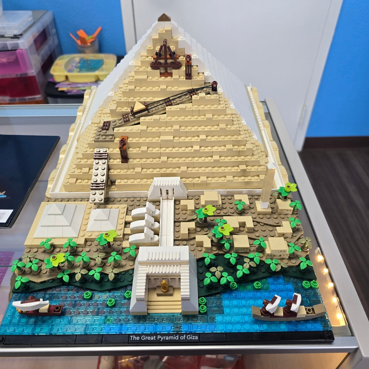 21058 The Great Pyramid of Giza (Previously Owned) product image 1, provided for visual reference and product detail review