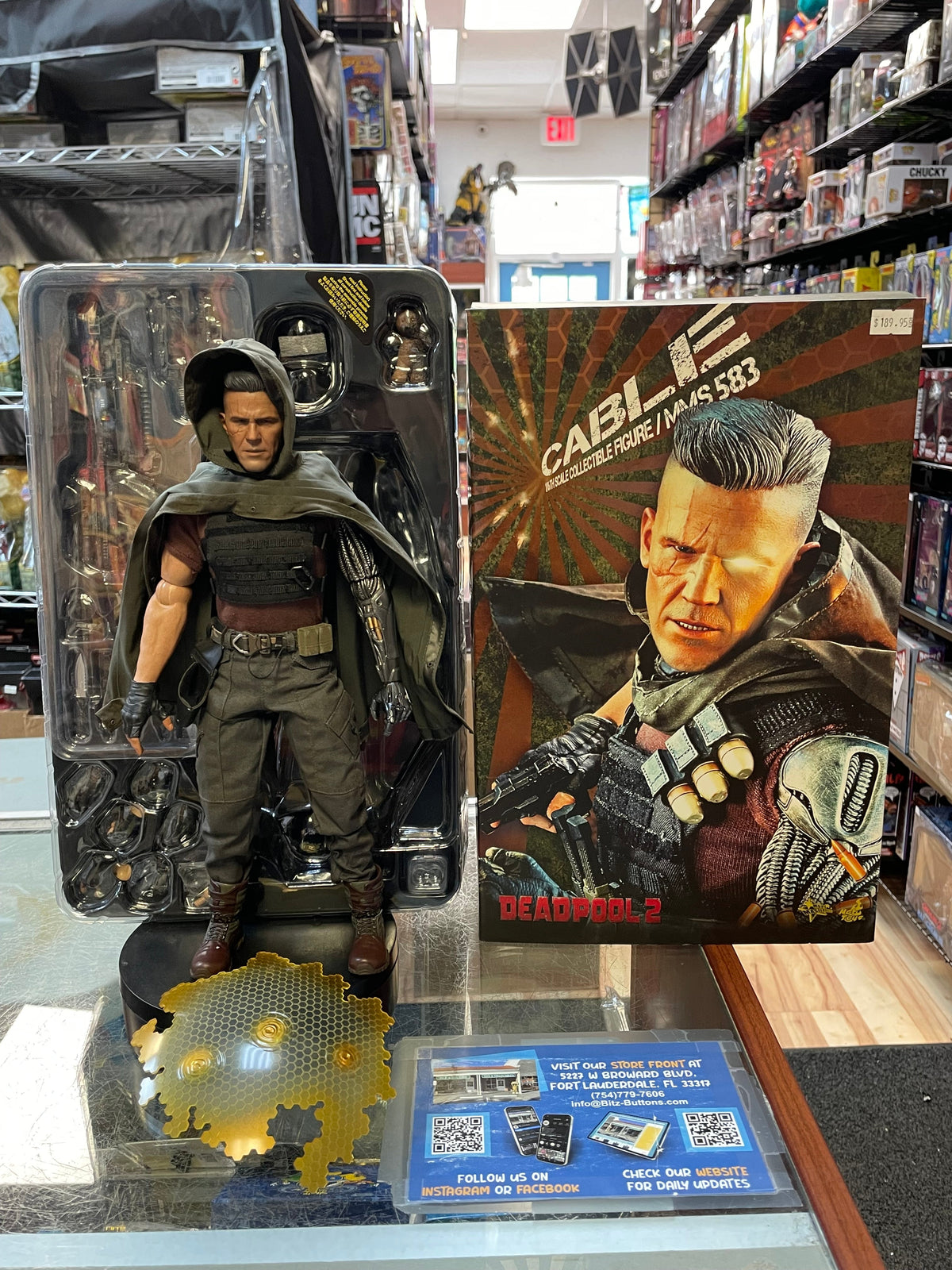 Cable With Exclusive Shield MMS583 1/6 Scale (Deadpool 2, Hot Toys) COMPLETE product image 1, provided for visual reference